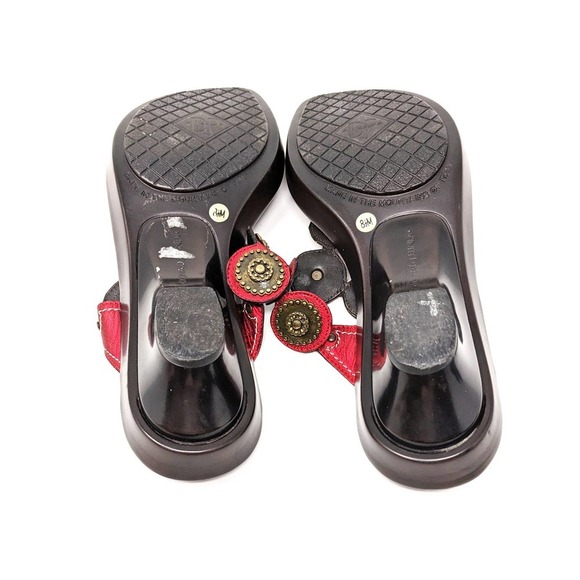 Donald J Pliner Womens 8.5 Red Cosette Medallion Kitten Heel Sandals Slip On - Picture 7 of 8
